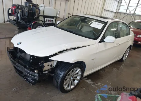 2011 BMW 328I z USA, uszkodzony, nr VIN WBAPH7C50BE676796